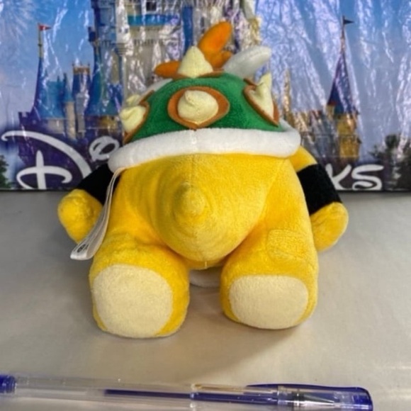 Nintendo Super Mario 8” 2017 bowser plush with bib - Picture 5 of 6